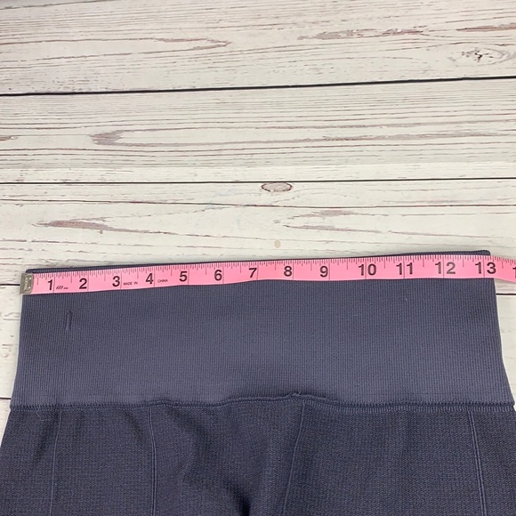 lululemon navy crop Capri ruched side leggings size 6 - Picture 11 of 12